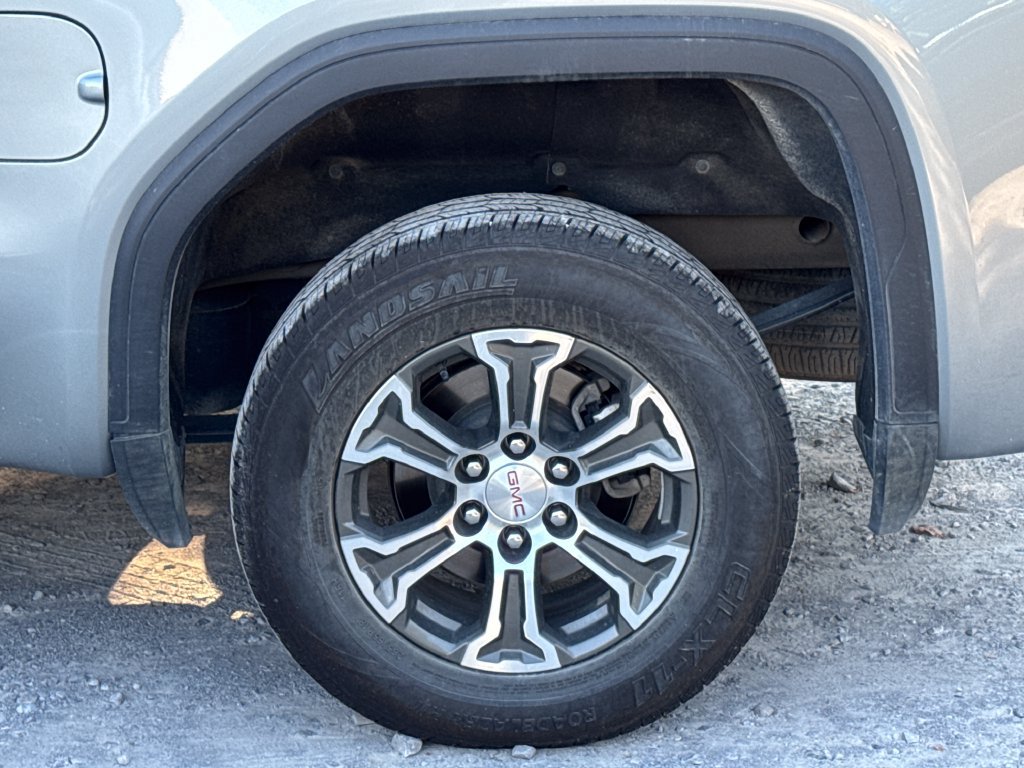 Used 2025 GMC Sierra 1500 SLT AWD/4WD image 23