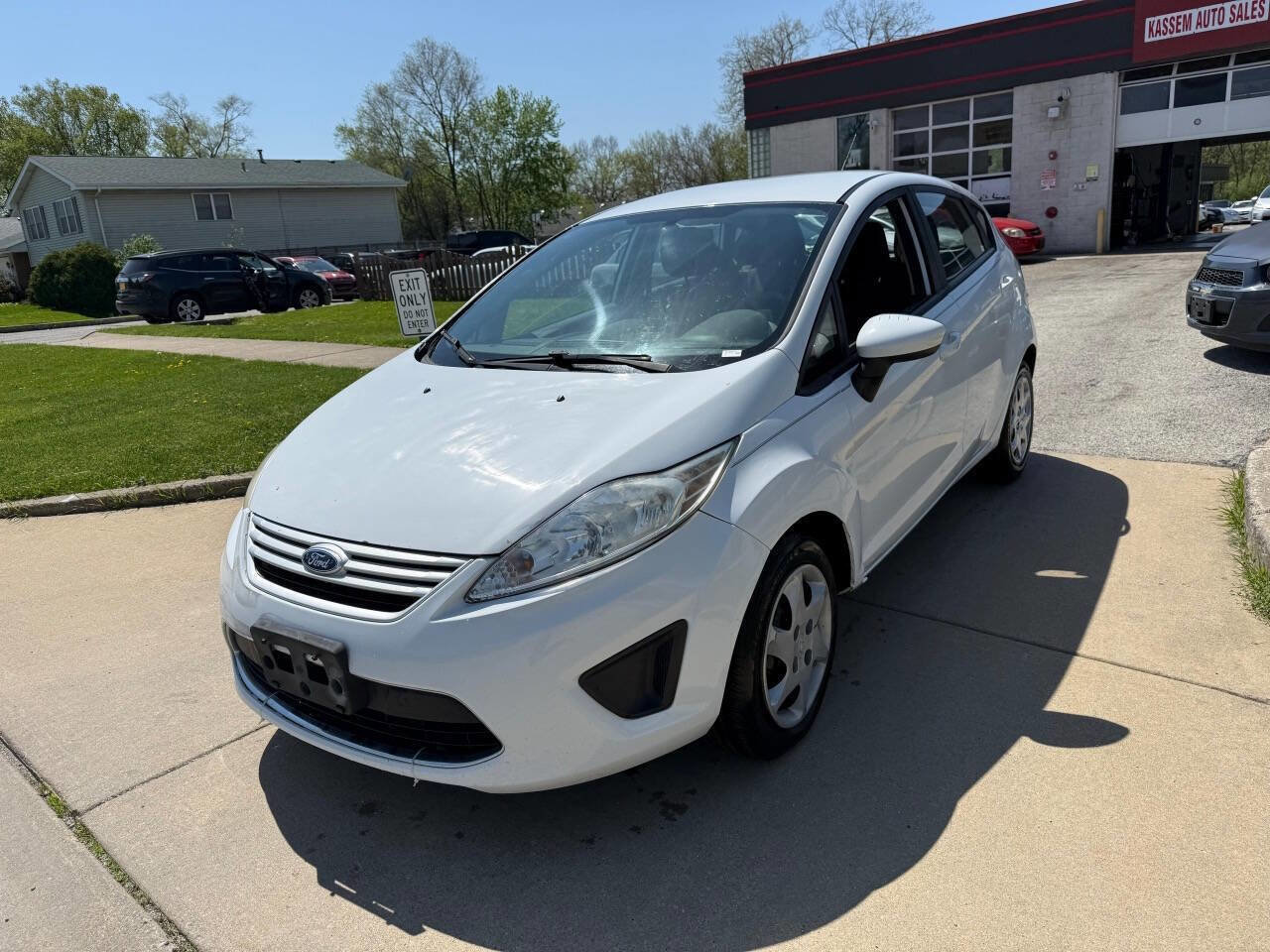 Used 2012 Ford Fiesta SE FWD image 3