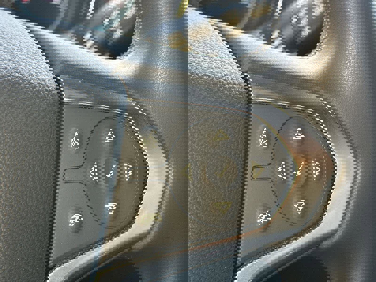 Certified 2023 Chevrolet Traverse LT image 29