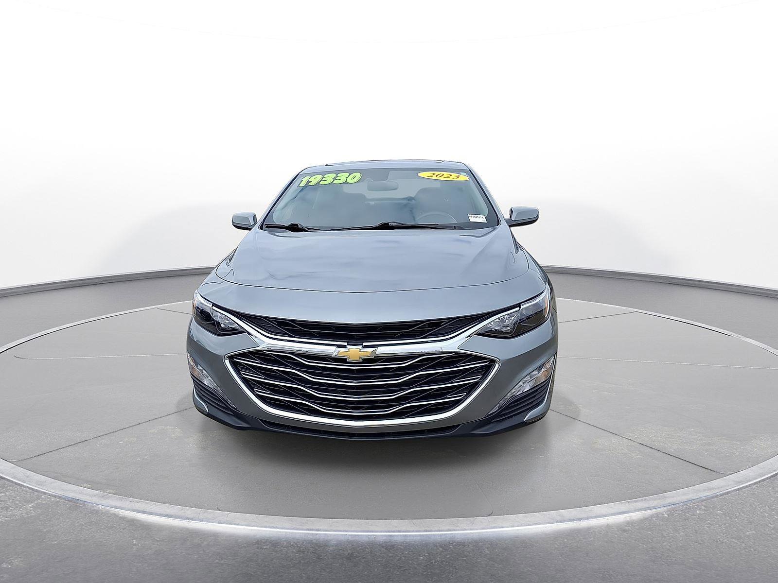Used 2023 Chevrolet Malibu LT image 3