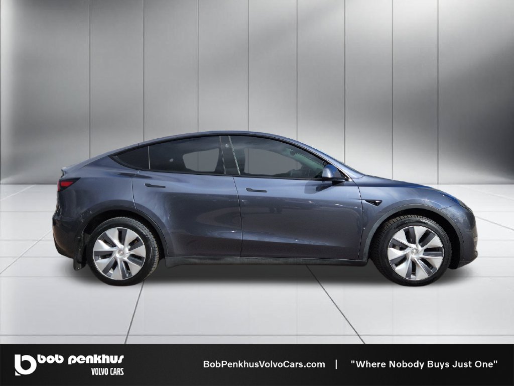 Used 2023 Tesla Model Y Long Range AWD/4WD image 24