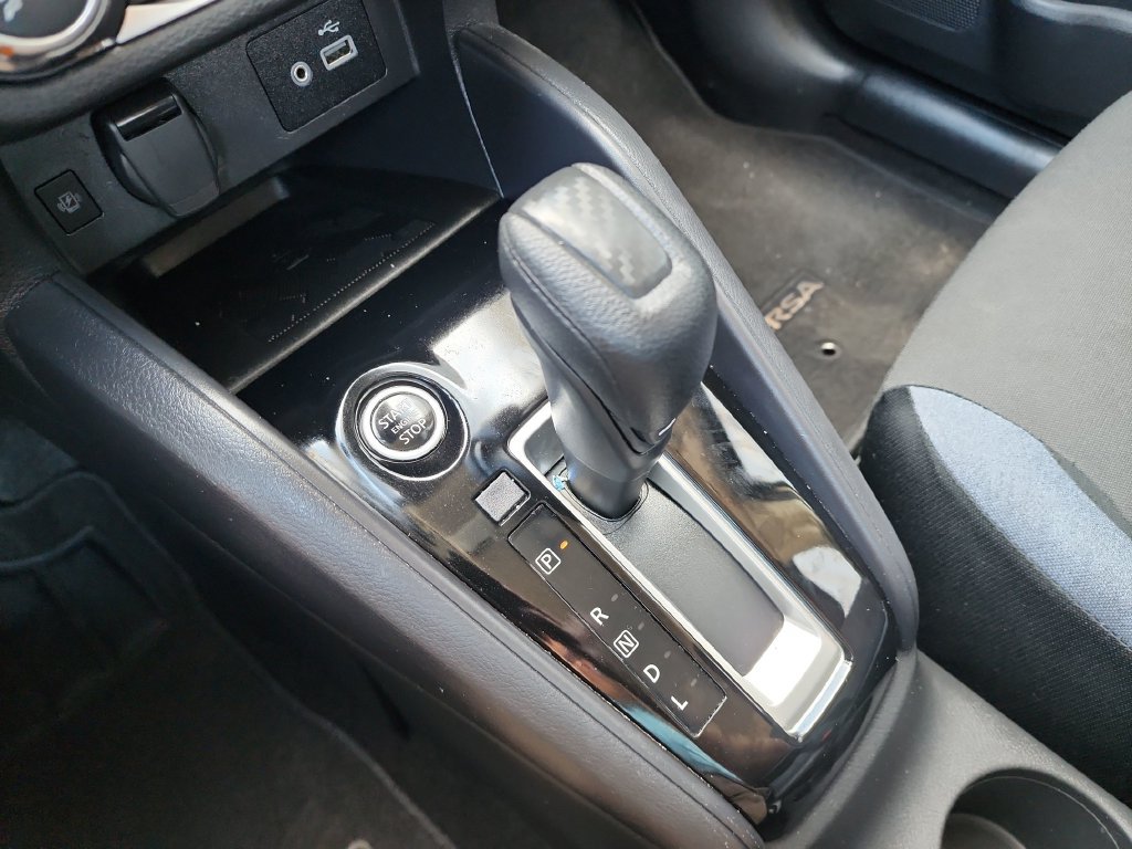 Used 2024 Nissan Versa SV FWD image 27