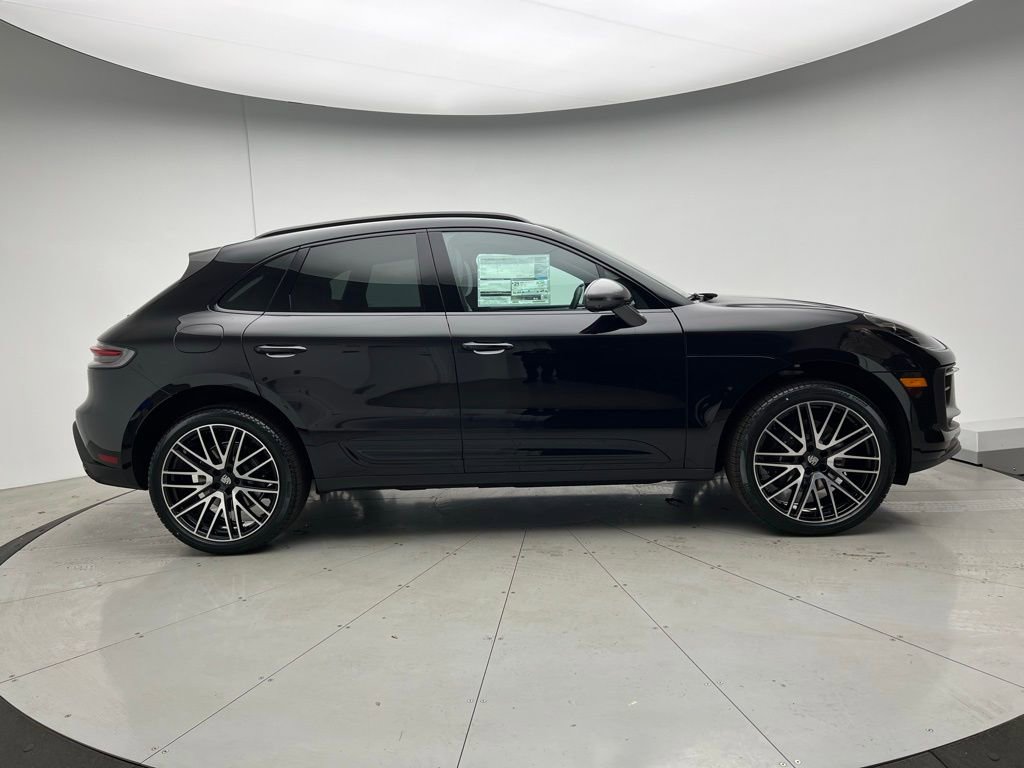 New 2026 Porsche Macan image 23