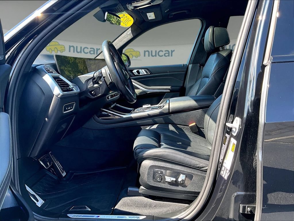Used 2025 BMW X7 M60i AWD/4WD image 8