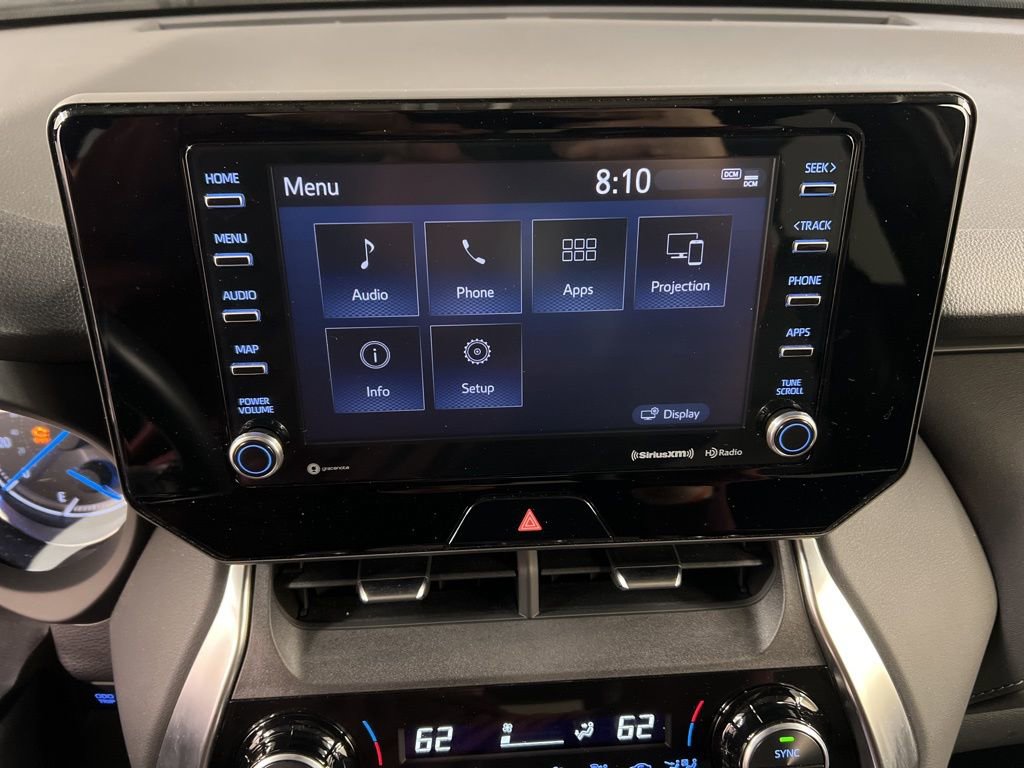 Used 2022 Toyota Venza XLE image 10