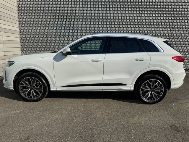 Certified 2025 Audi Q5 Premium w/ Premium Plus AWD/4WD image 2