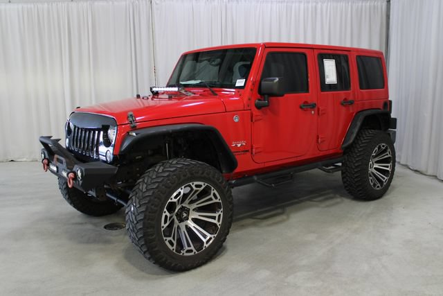 Used 2018 Jeep Wrangler Unlimited Sahara AWD/4WD image 26