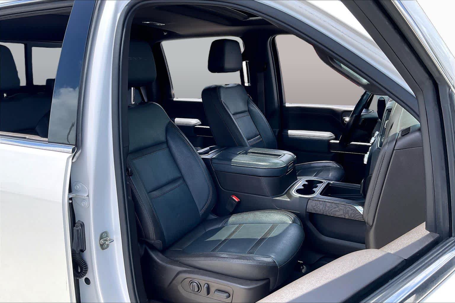 Used 2022 GMC Sierra 2500 Denali w/ Technology Package AWD/4WD image 8
