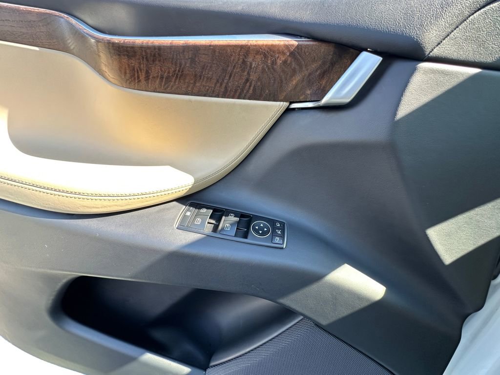 Used 2017 Tesla Model X 90D image 11