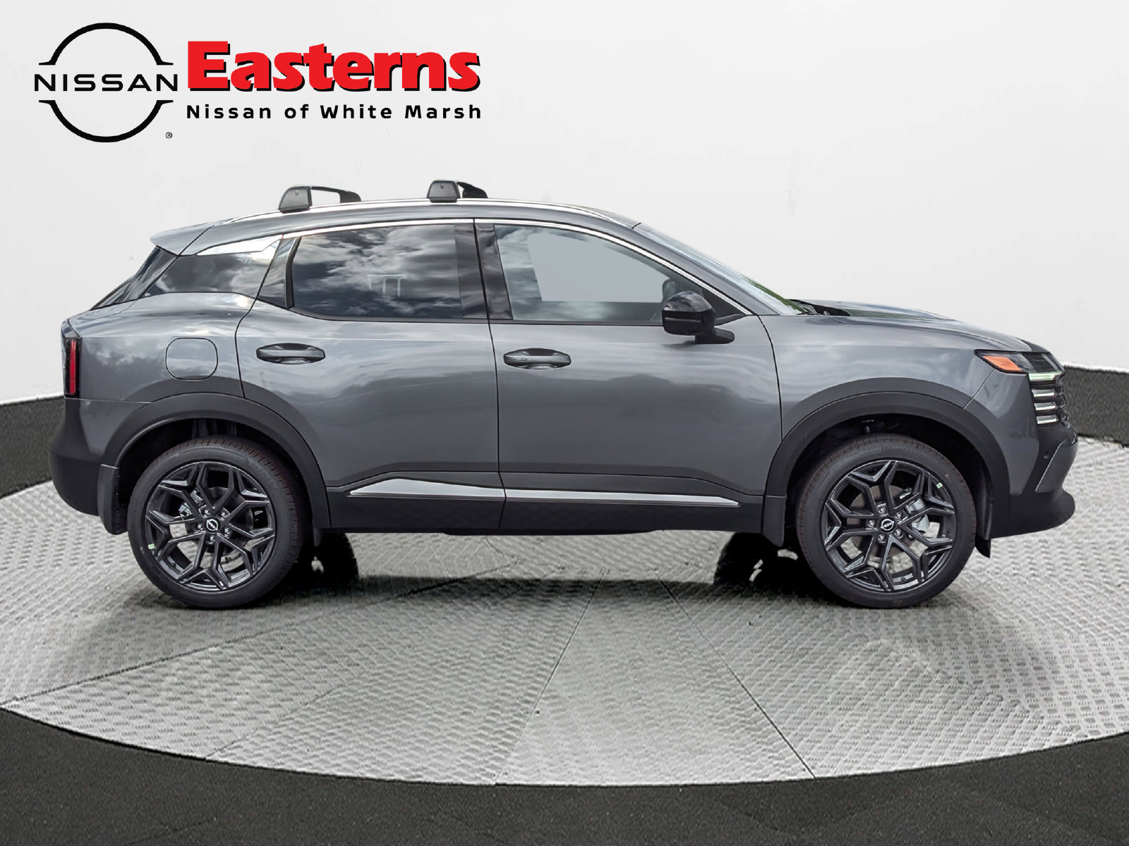 New 2027 Nissan Kicks SR FWD image 5