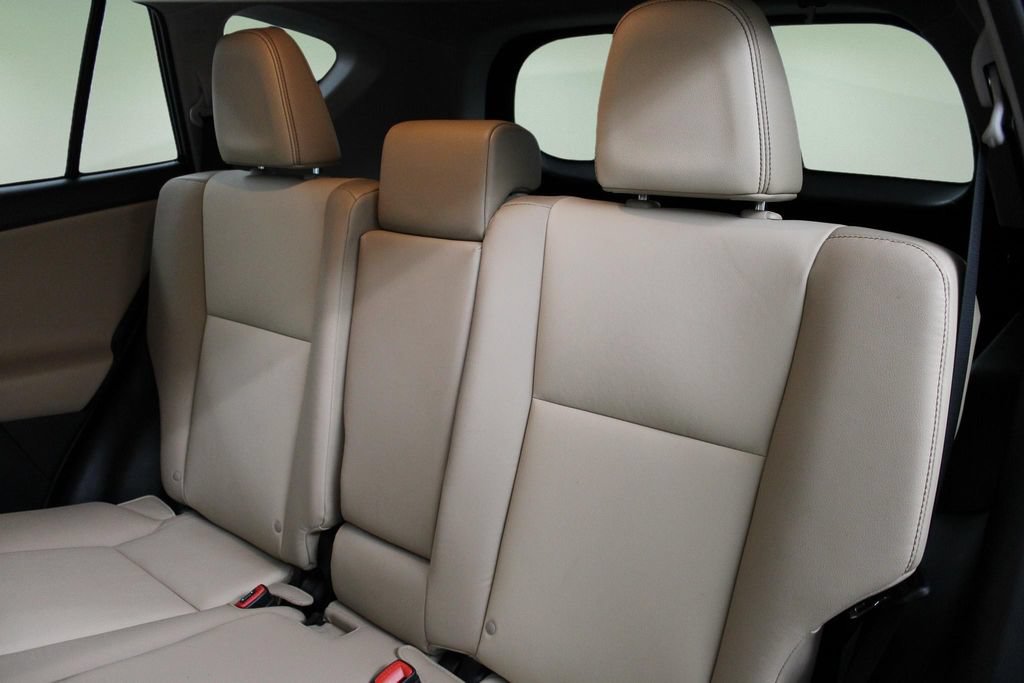 Used 2014 Toyota RAV4 Limited w/ Technology Package AWD/4WD image 25