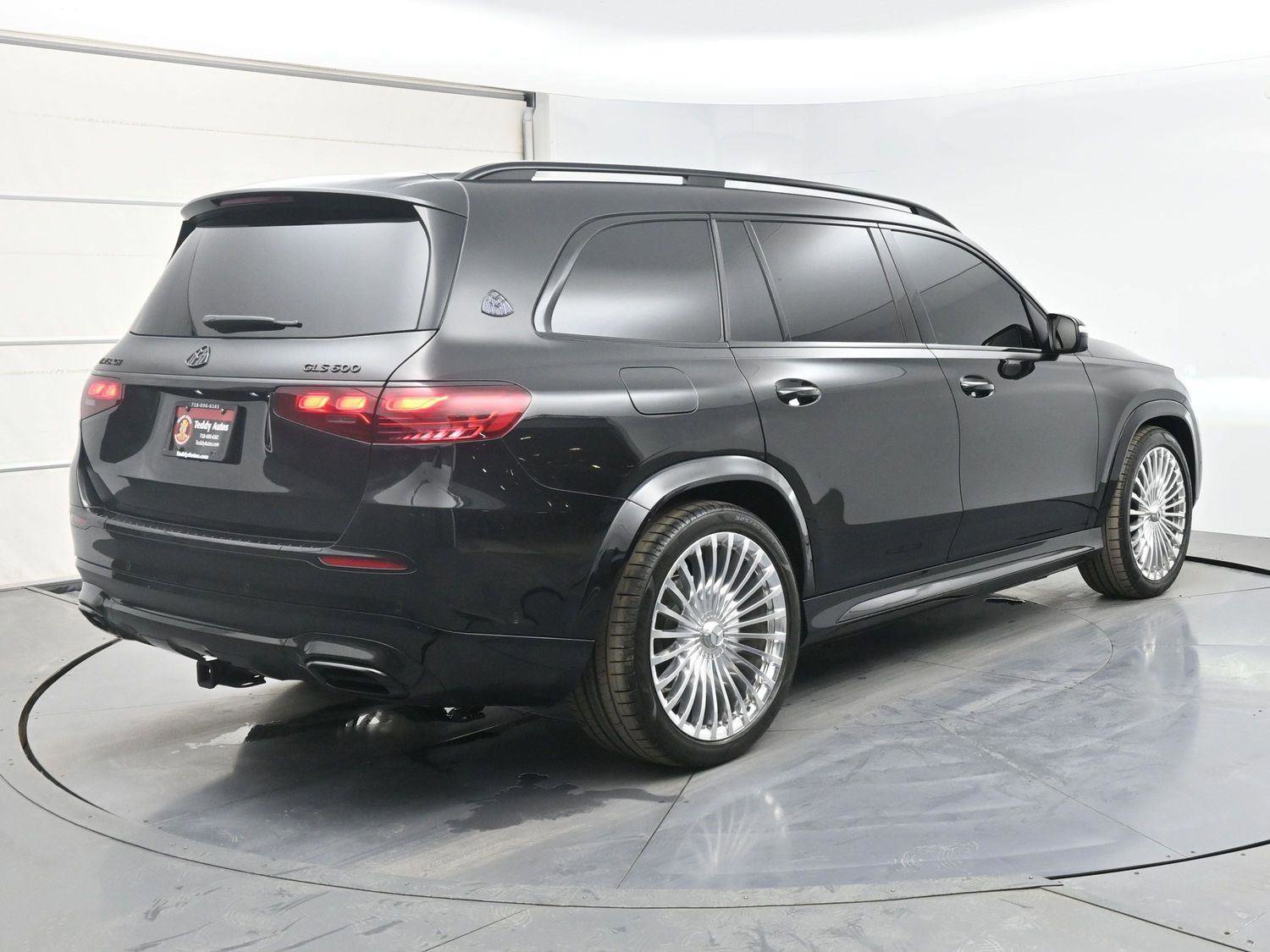 Used 2024 Mercedes-Benz Maybach GLS 600 4MATIC image 32