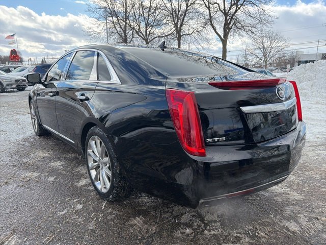 Used 2014 Cadillac XTS Luxury w/ Driver Awareness Package image 9
