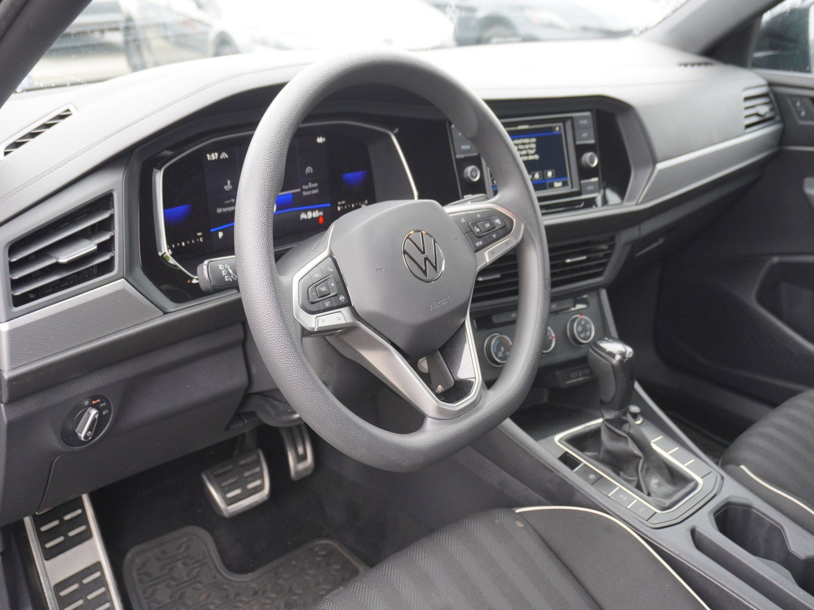 Used 2023 Volkswagen Jetta Sport image 16