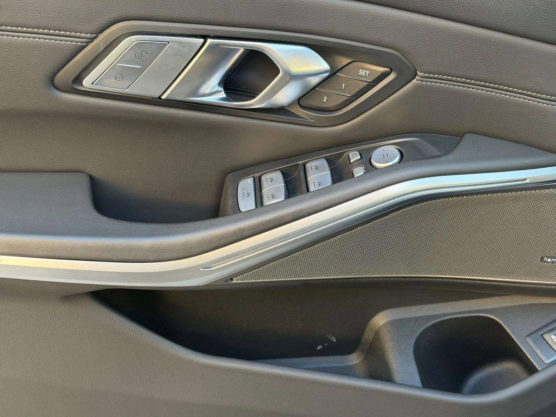 Used 2025 BMW M3 Competition image 16