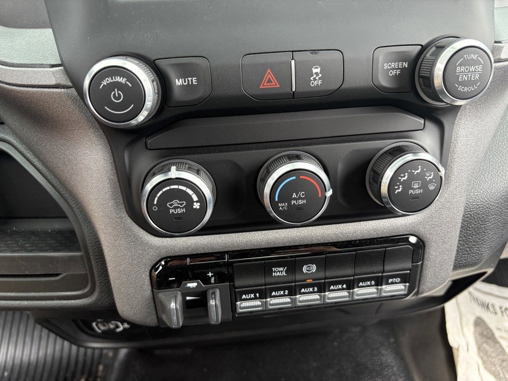 New 2024 RAM 3500 Tradesman image 16