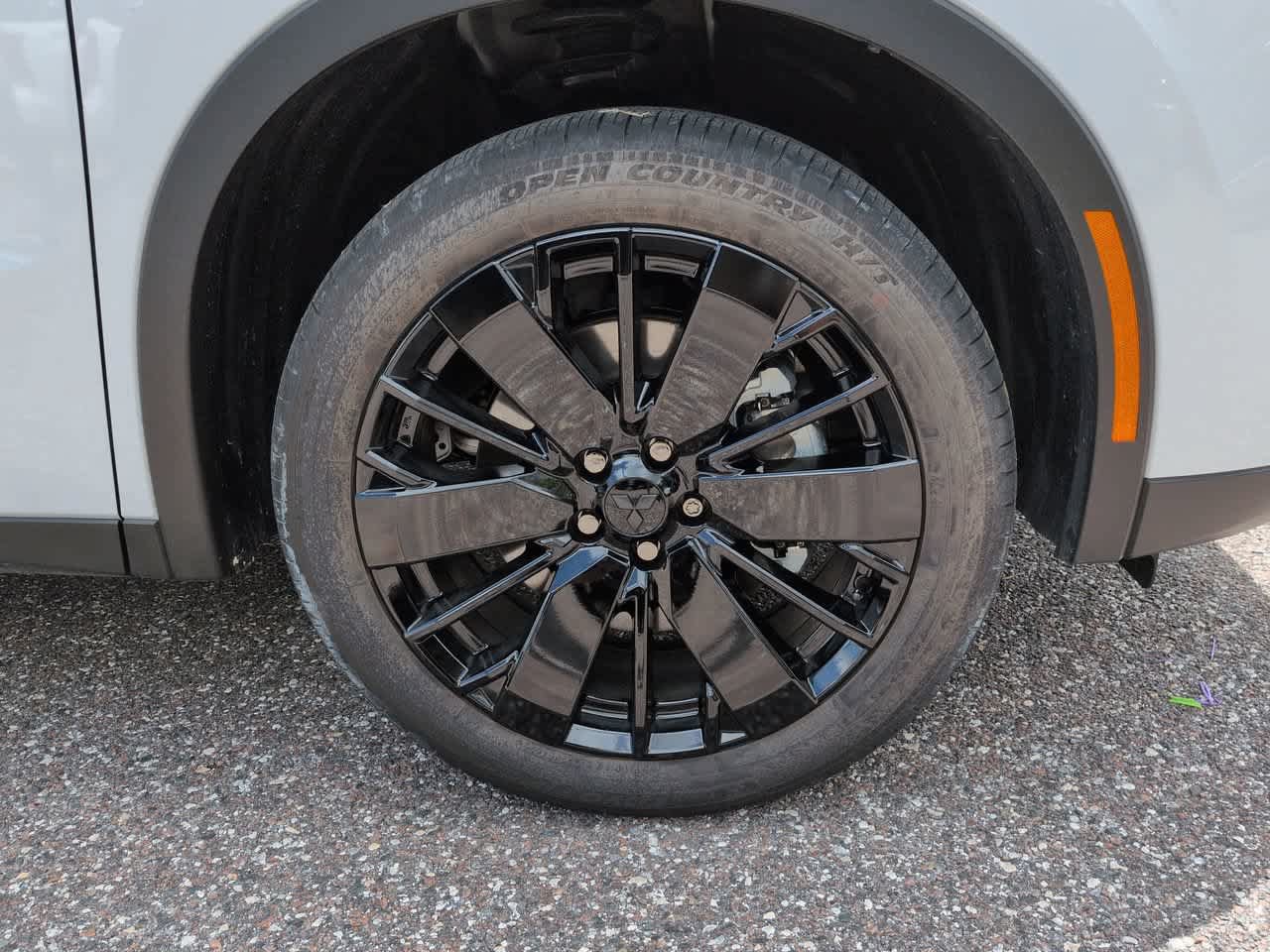Used 2026 Mitsubishi Outlander SE FWD image 11