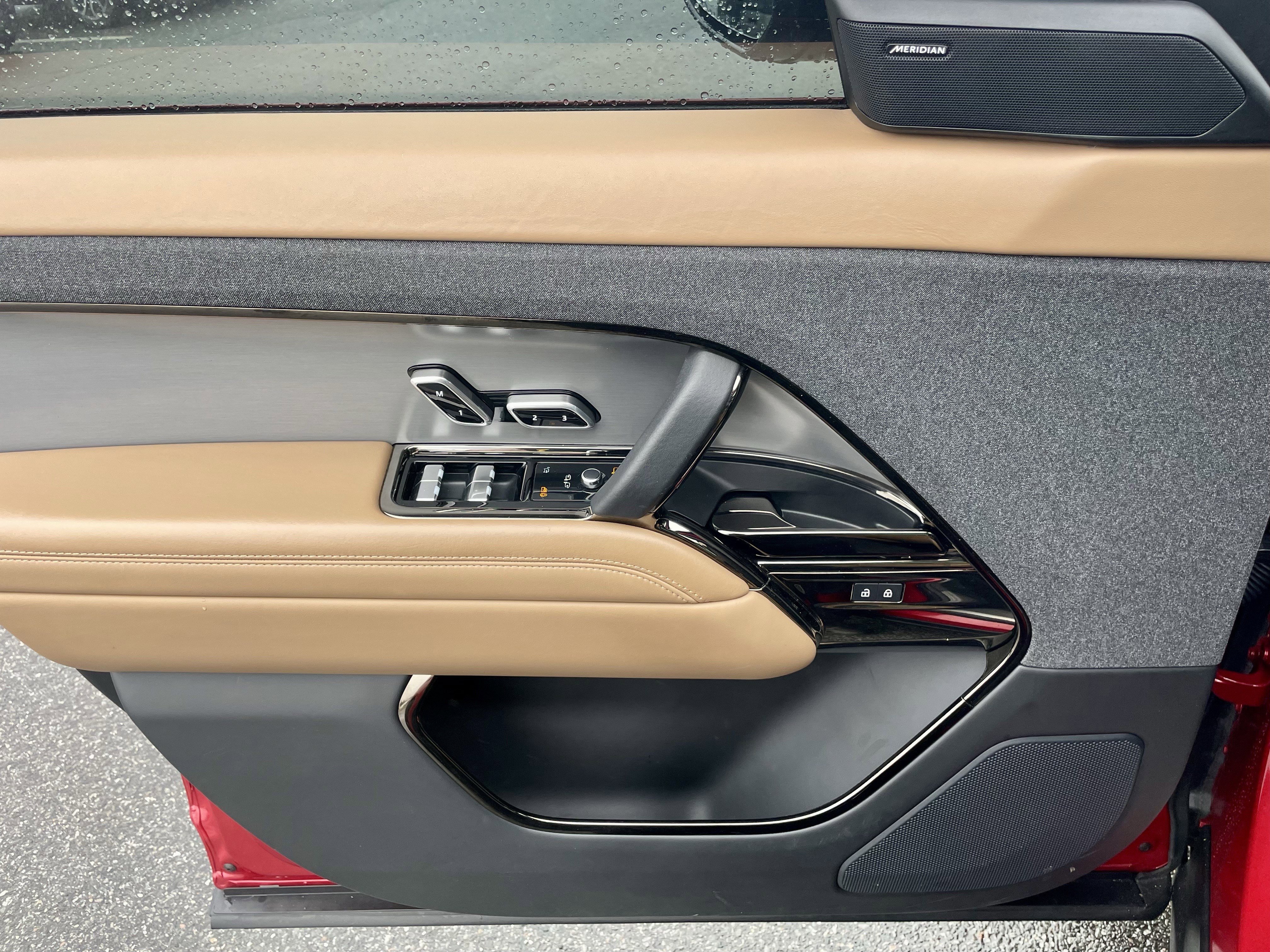 Certified 2024 Land Rover Range Rover Sport SE image 12