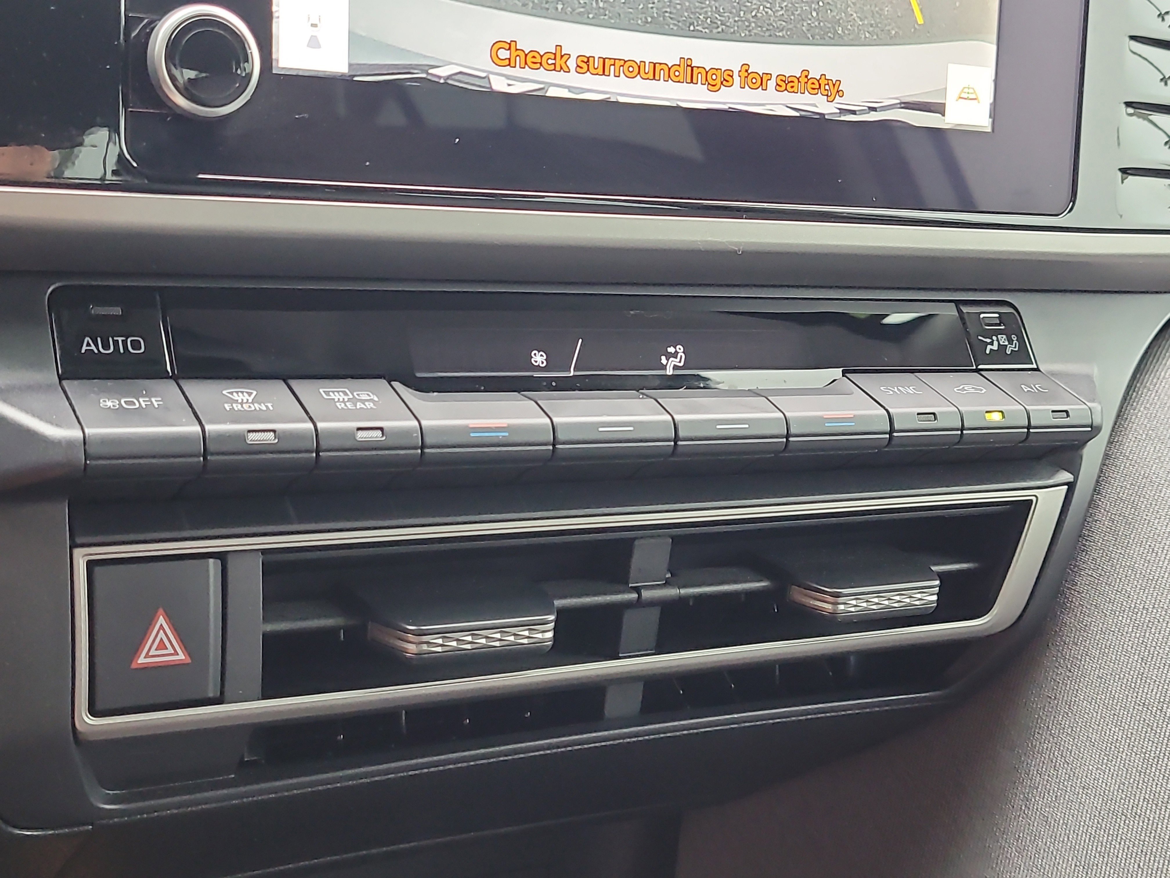 Used 2025 Toyota Camry LE image 23