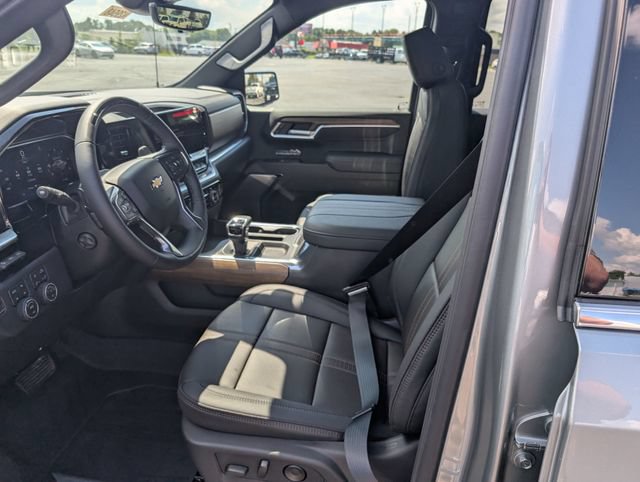 New 2026 Chevrolet Silverado 1500 High Country AWD/4WD image 18