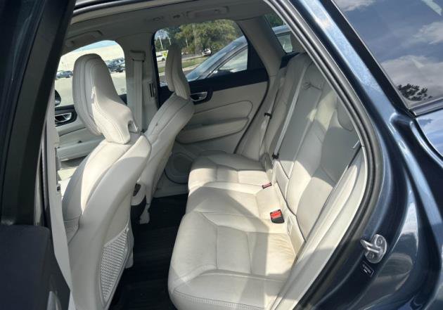 Used 2023 Volvo XC60 B5 Ultimate w/ Climate Package AWD/4WD image 10