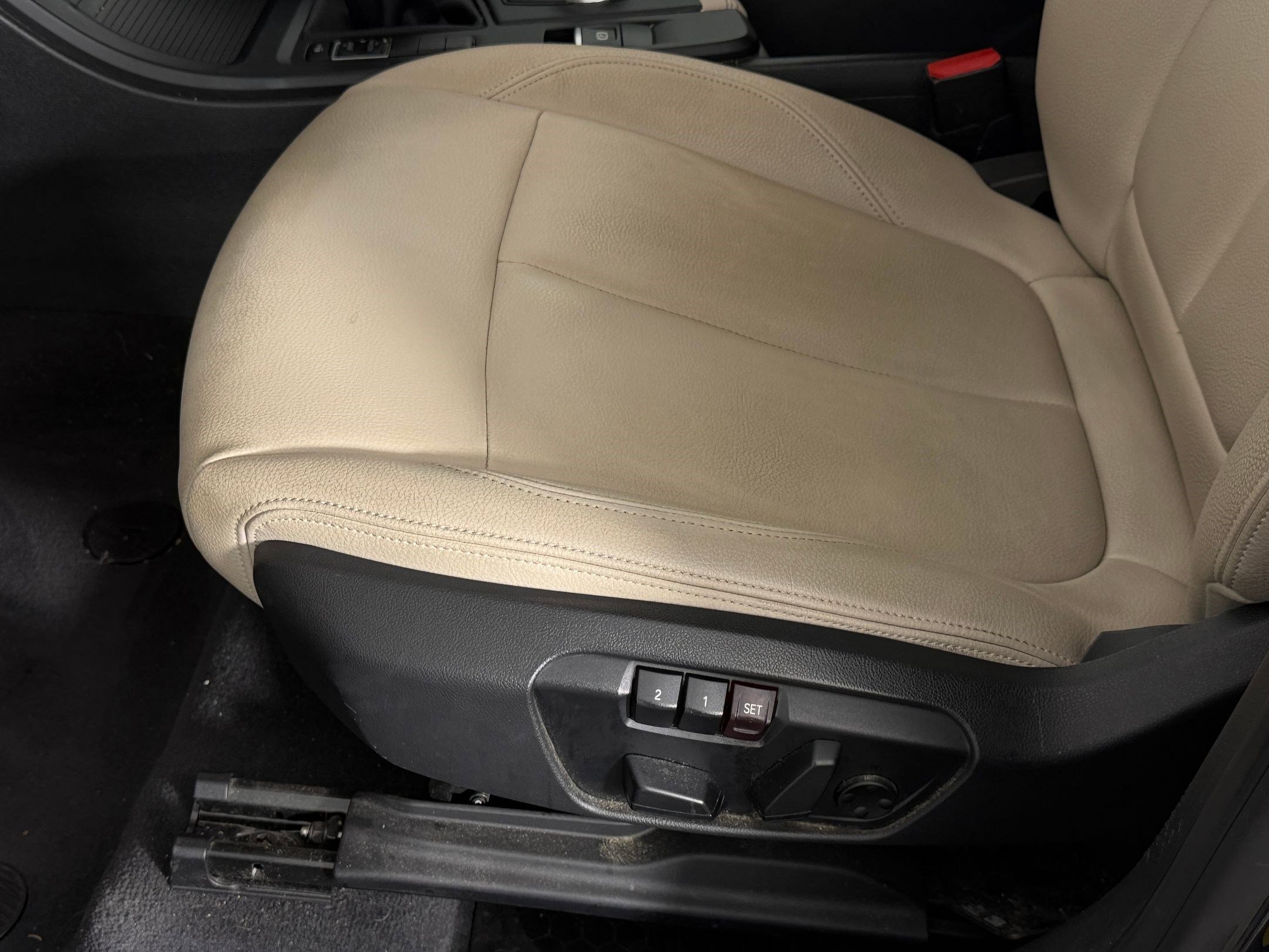 Used 2018 BMW X1 sDrive28i w/ Convenience Package FWD image 13