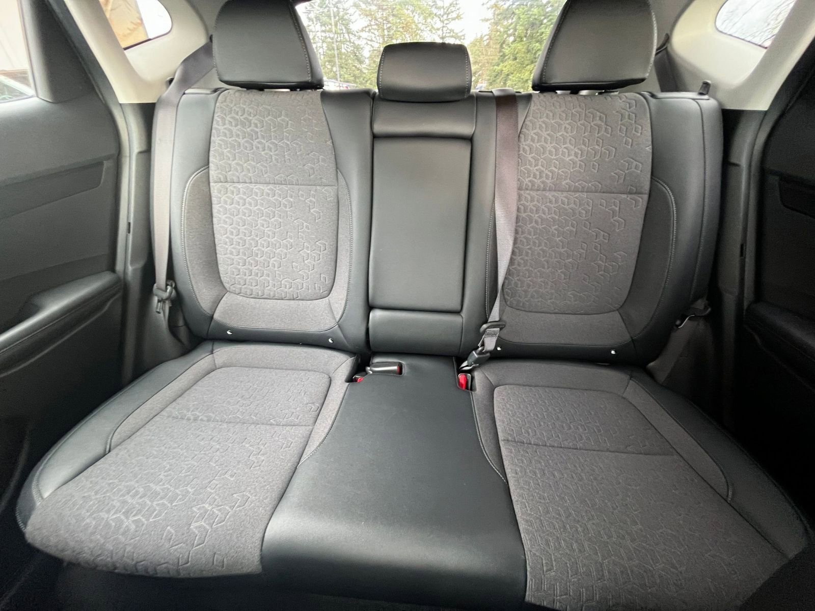 Used 2025 Kia Seltos S image 40