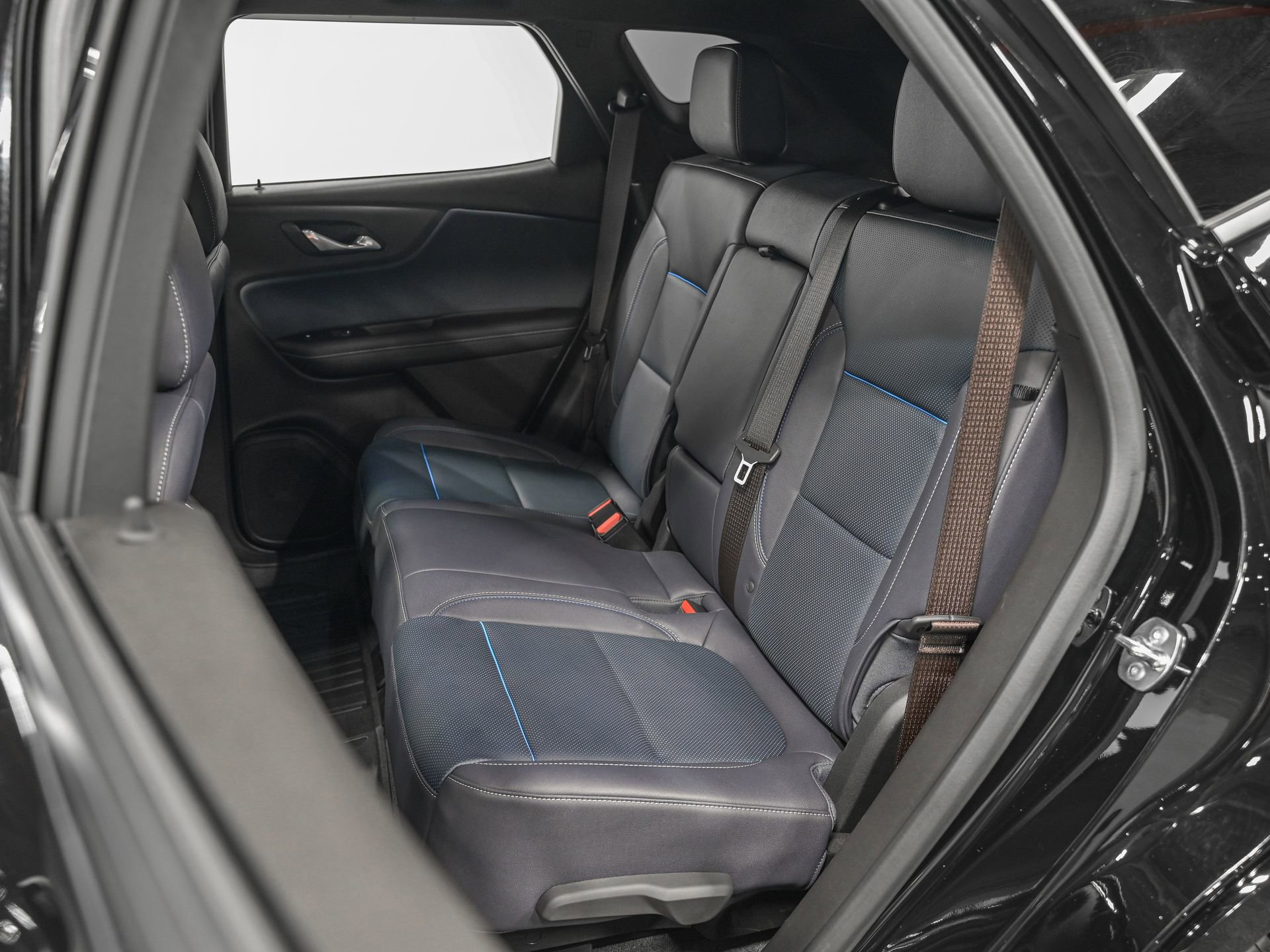 Used 2024 Chevrolet Blazer RS w/ Driver Confidence II Package image 28