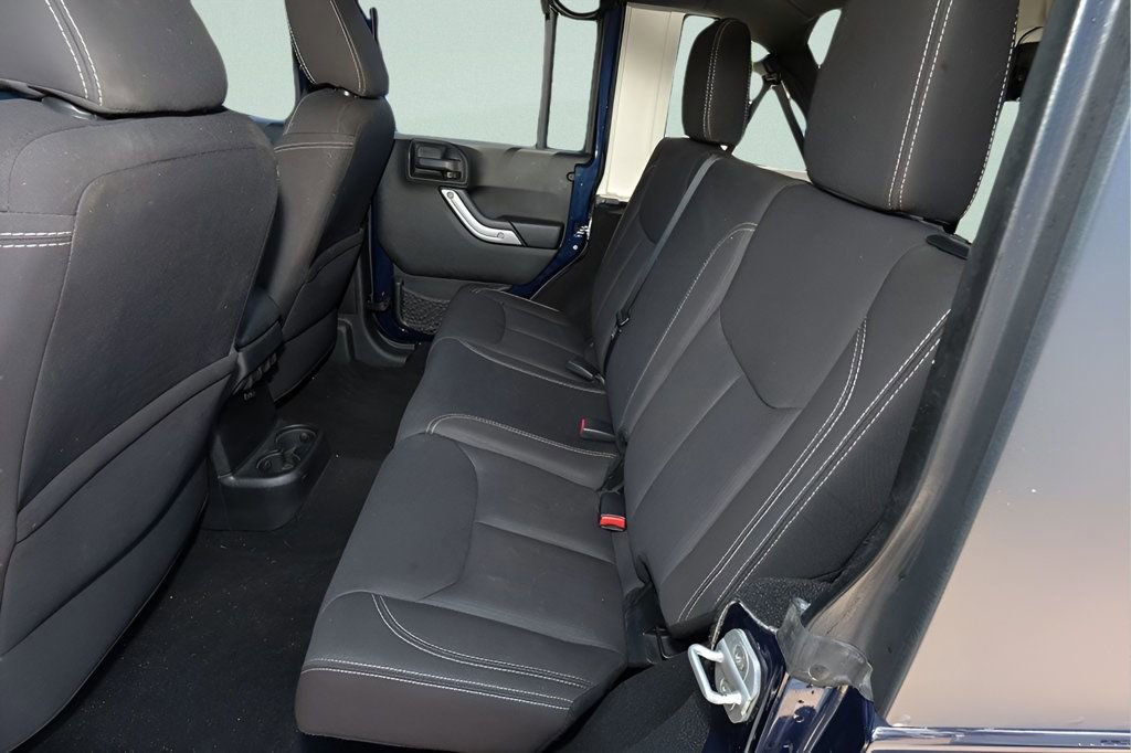 Used 2013 Jeep Wrangler Unlimited Sahara w/ Connectivity Group AWD/4WD image 13