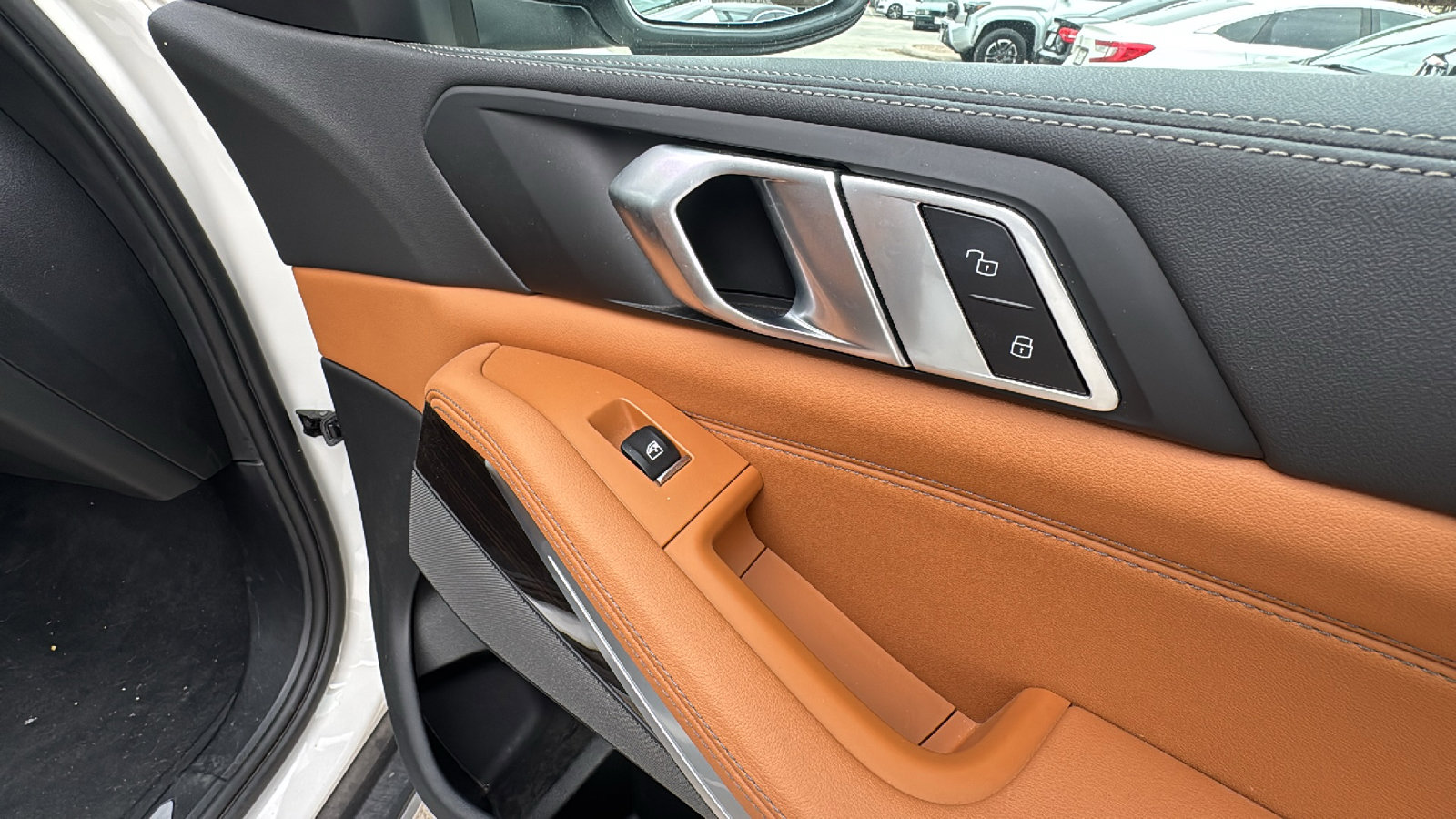 Used 2024 BMW X5 xDrive40i w/ Premium Package image 31