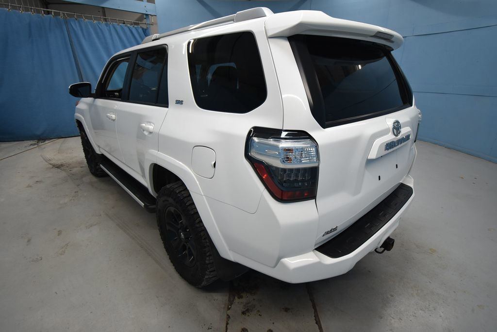 Used 2018 Toyota 4Runner SR5 Premium AWD/4WD image 34