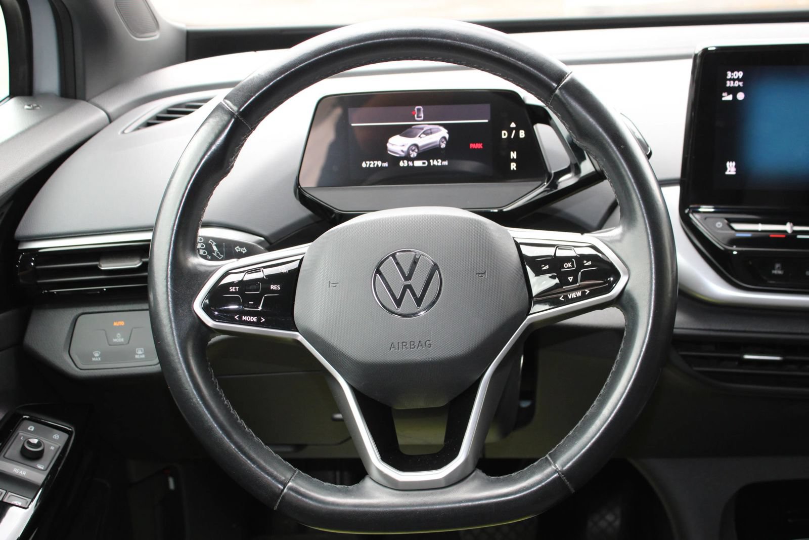Used 2021 Volkswagen ID.4 Pro RWD image 17