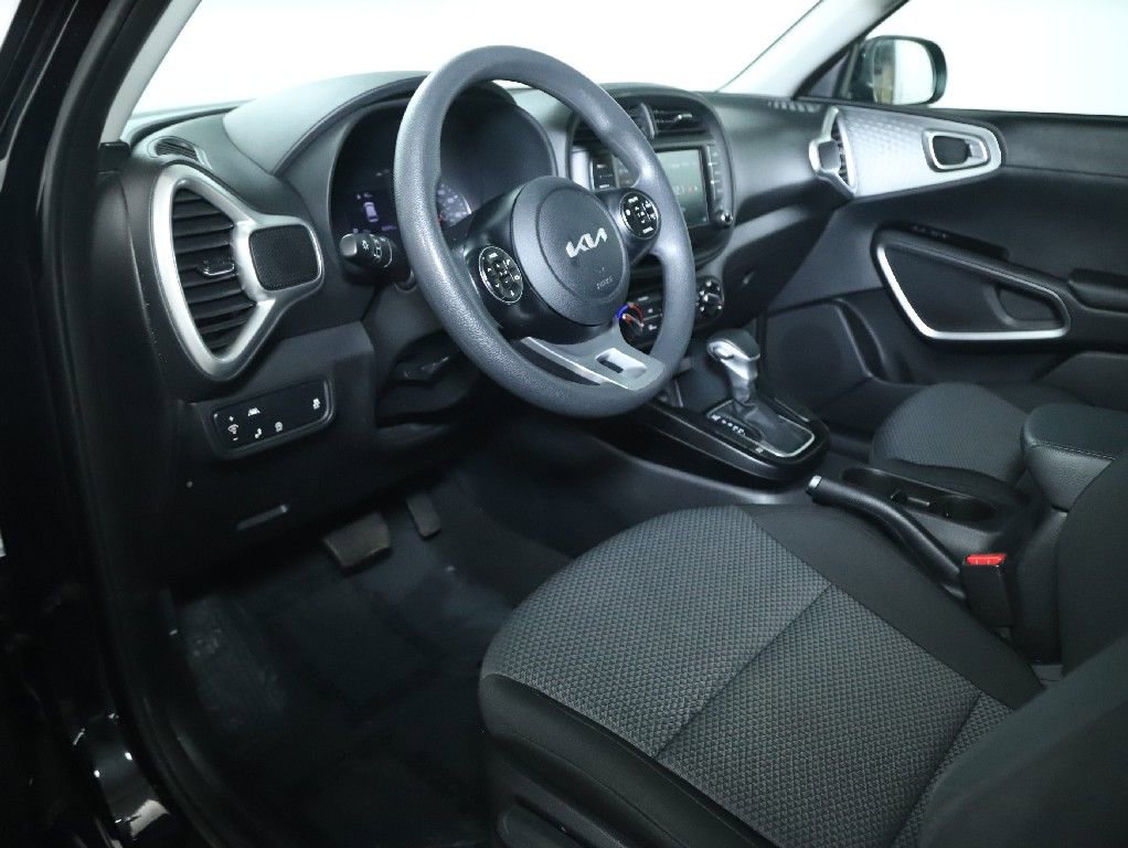 Used 2022 Kia Soul LX w/ Technology Package image 17