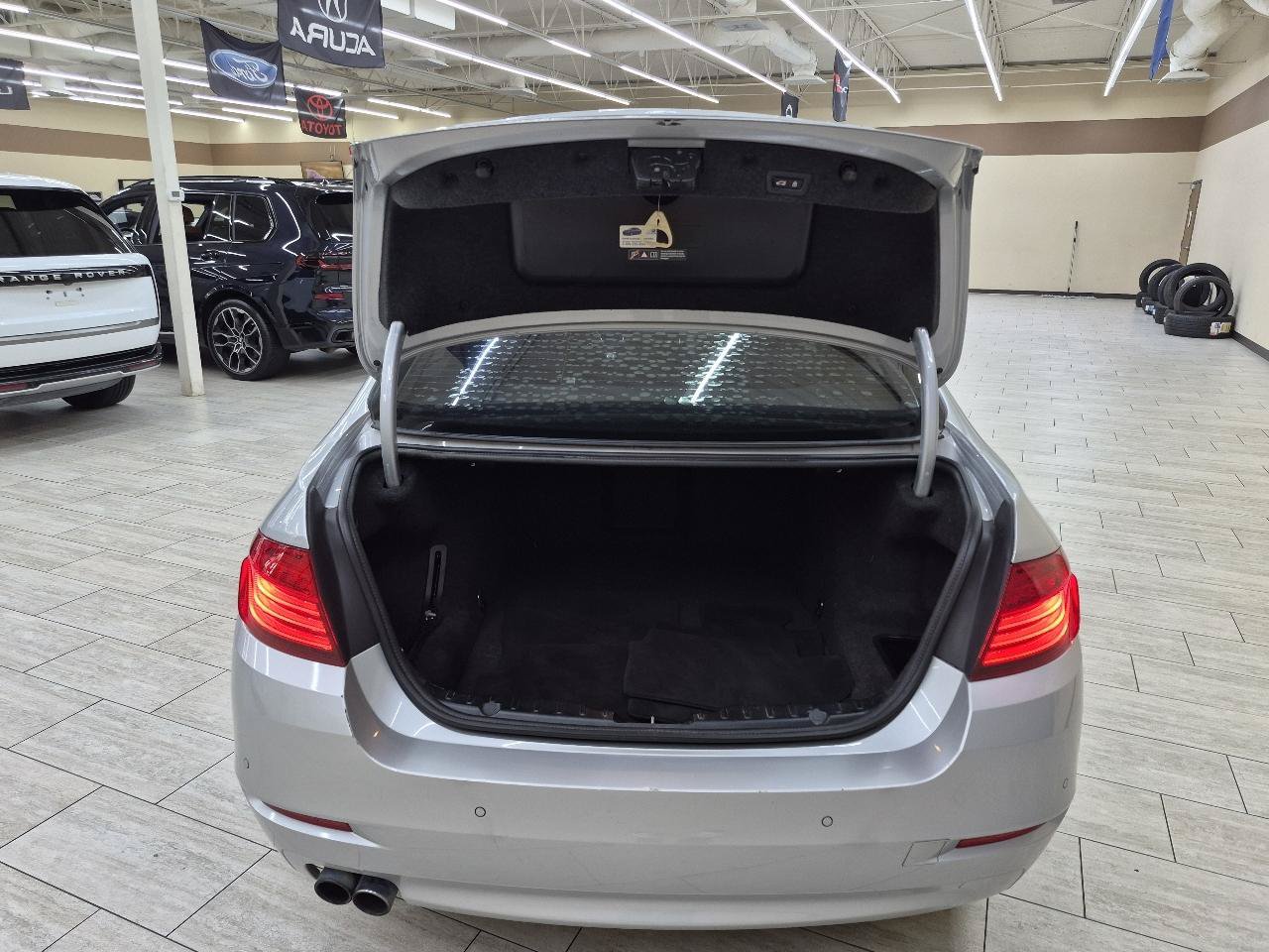 Used 2016 BMW 528i Sedan RWD image 8