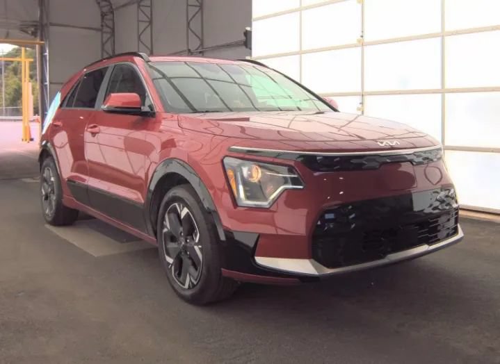 Used 2023 Kia Niro Wind FWD image 2