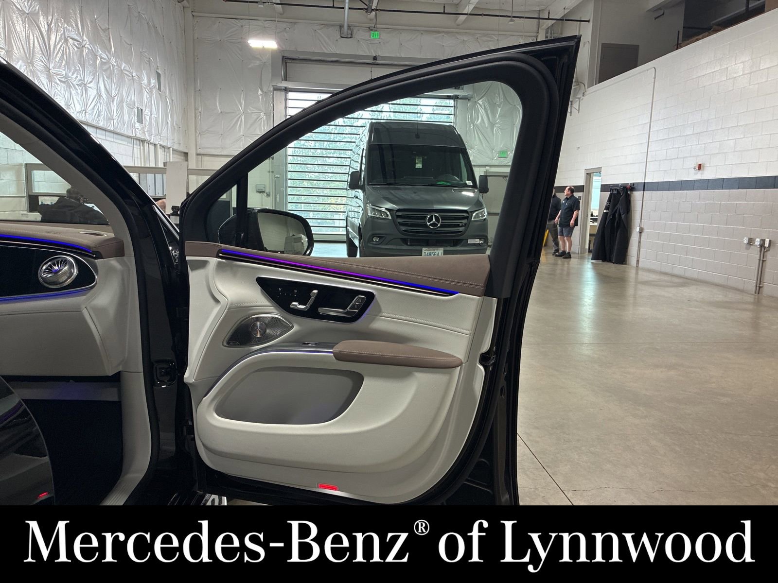 Used 2023 Mercedes-Benz EQS 580 4MATIC SUV image 22