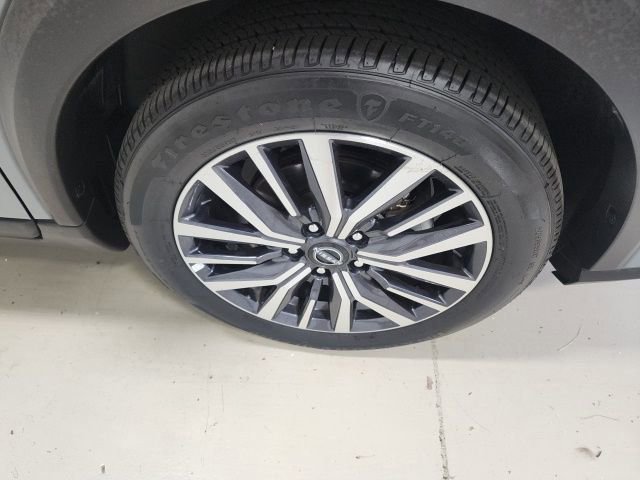 Used 2024 Nissan Kicks SR FWD image 33