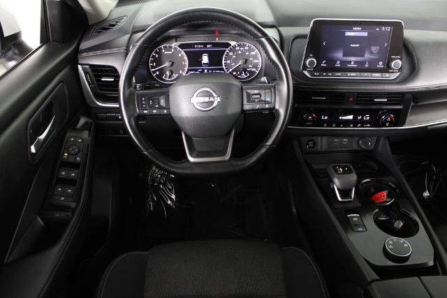 Certified 2025 Nissan Rogue SV AWD/4WD image 7