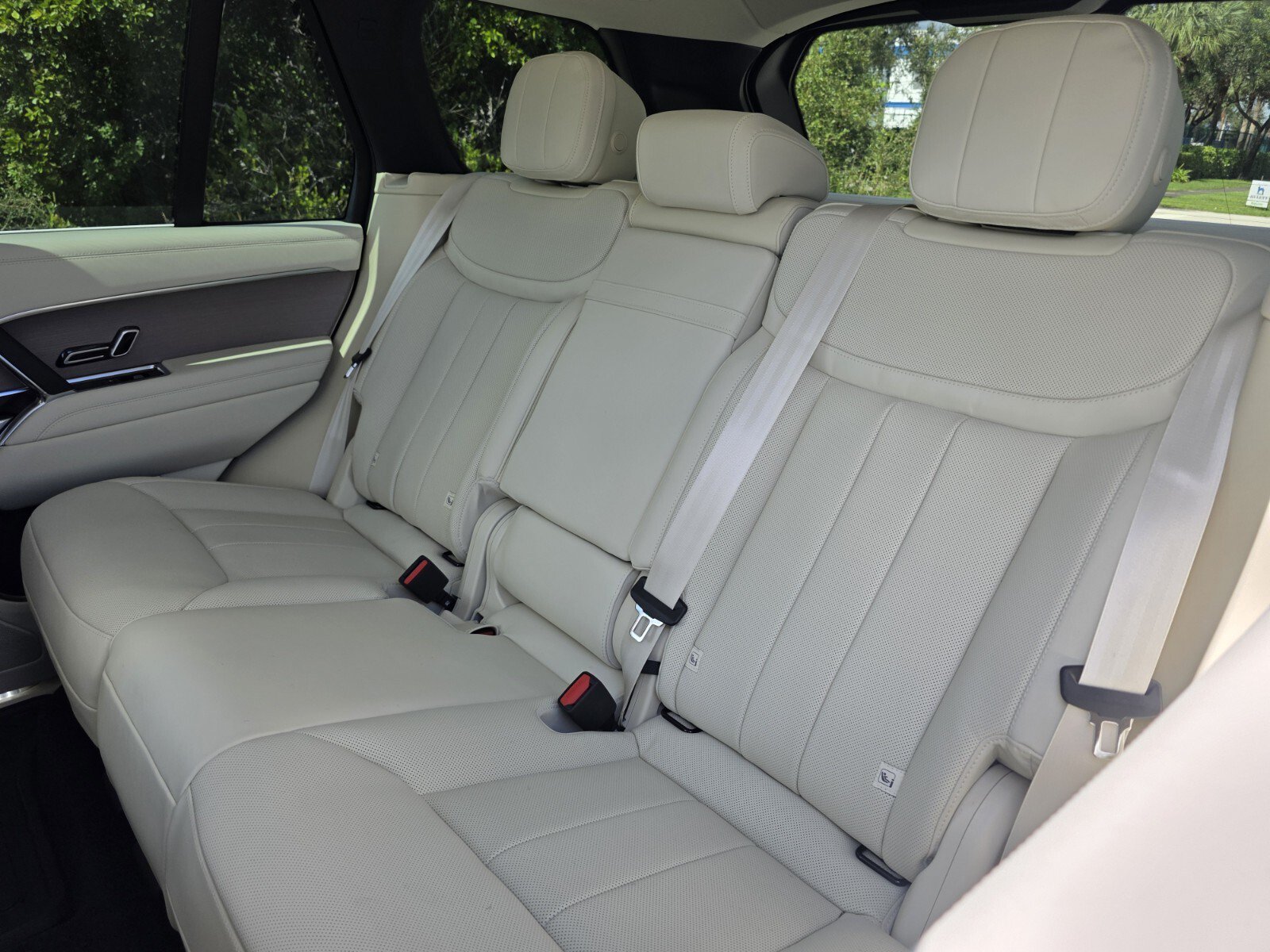 New 2027 Land Rover Range Rover SE AWD/4WD image 13