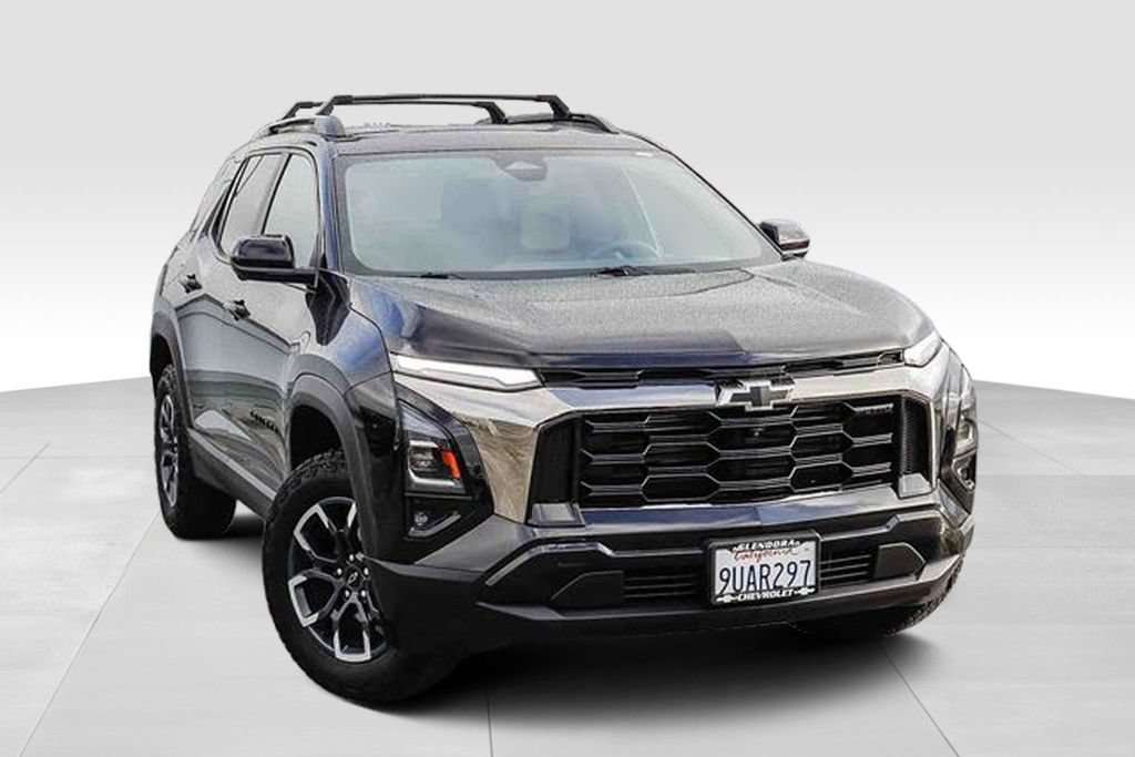Used 2025 Chevrolet Equinox ACTIV w/ Safety and Technology Package FWD image 2