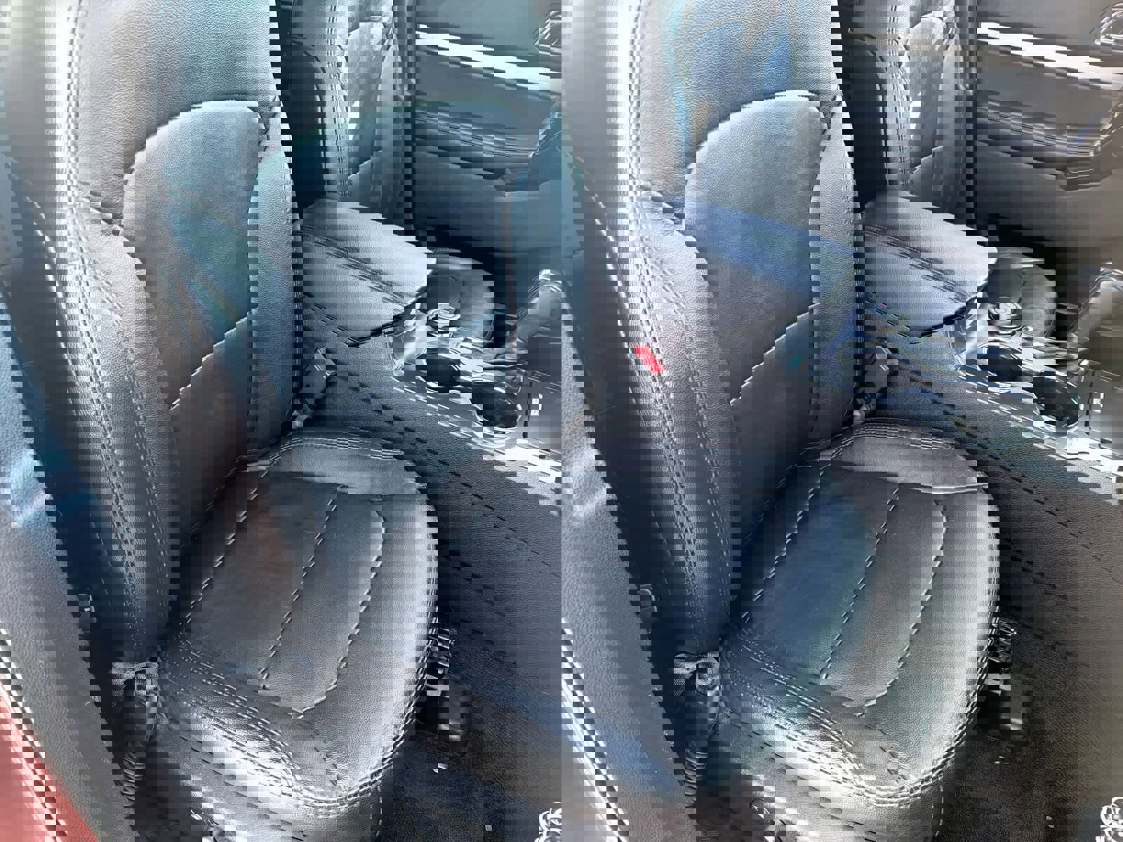 Used 2018 Ford Explorer XLT w/ Equipment Group 202A image 22