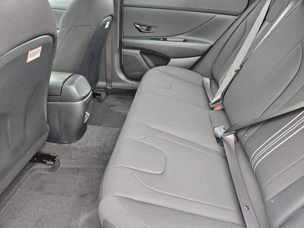 New 2026 Hyundai Elantra SEL FWD image 30