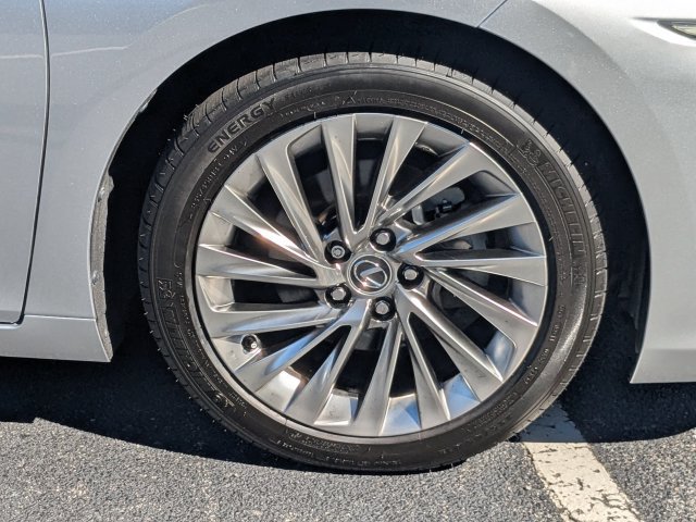 Certified 2022 Lexus ES 350 Ultra Luxury w/ Accessory Package 2 FWD image 13