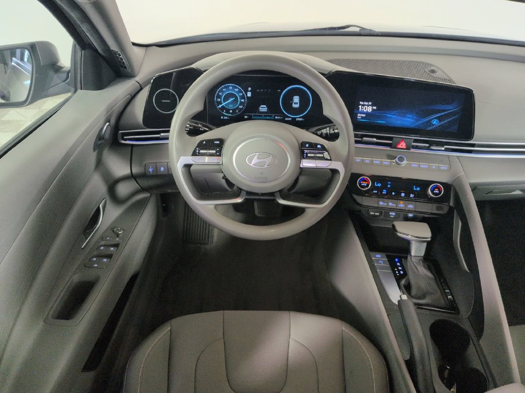 Used 2024 Hyundai Elantra SEL FWD image 22