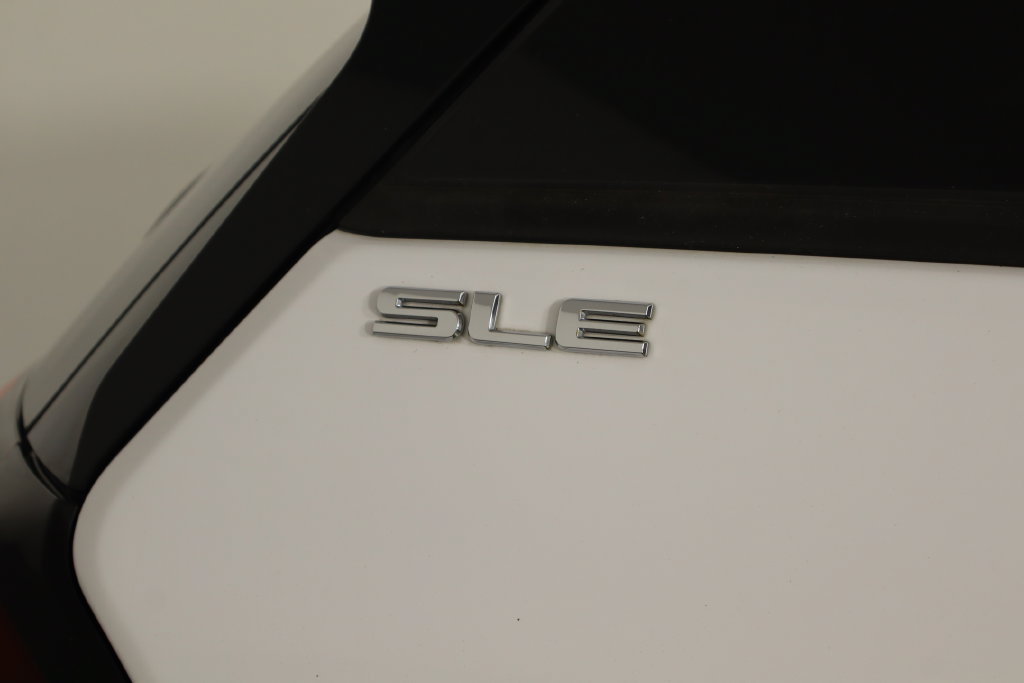 Used 2020 GMC Terrain SLE FWD image 38