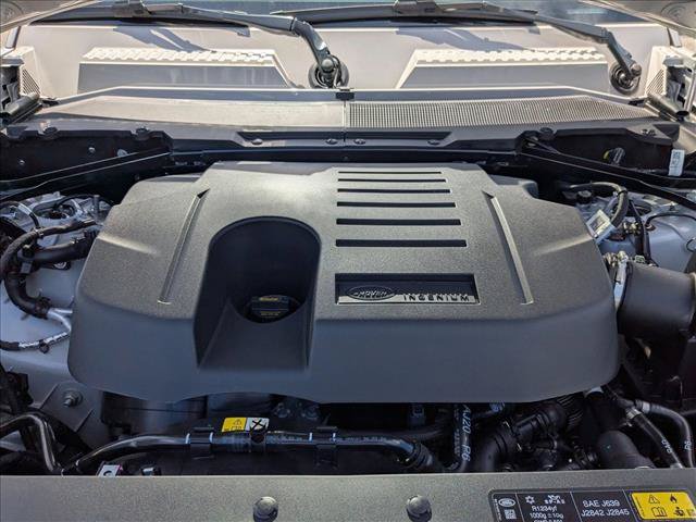 New 2026 Land Rover Defender 110 X-Dynamic SE AWD/4WD image 18