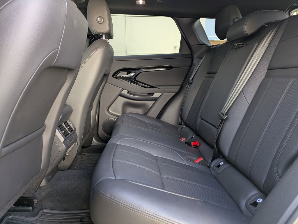 Used 2025 Land Rover Range Rover Evoque S image 16