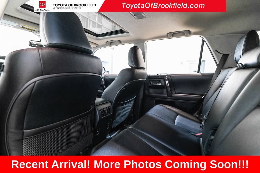 Used 2018 Toyota 4Runner TRD Off-Road Premium AWD/4WD image 12
