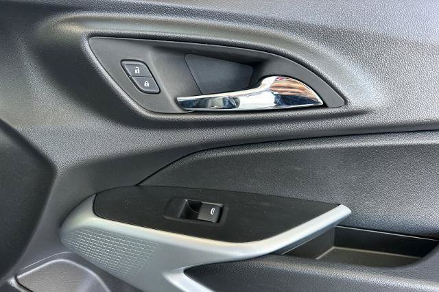 New 2026 Chevrolet Trax LS w/ LS Convenience Package FWD image 22