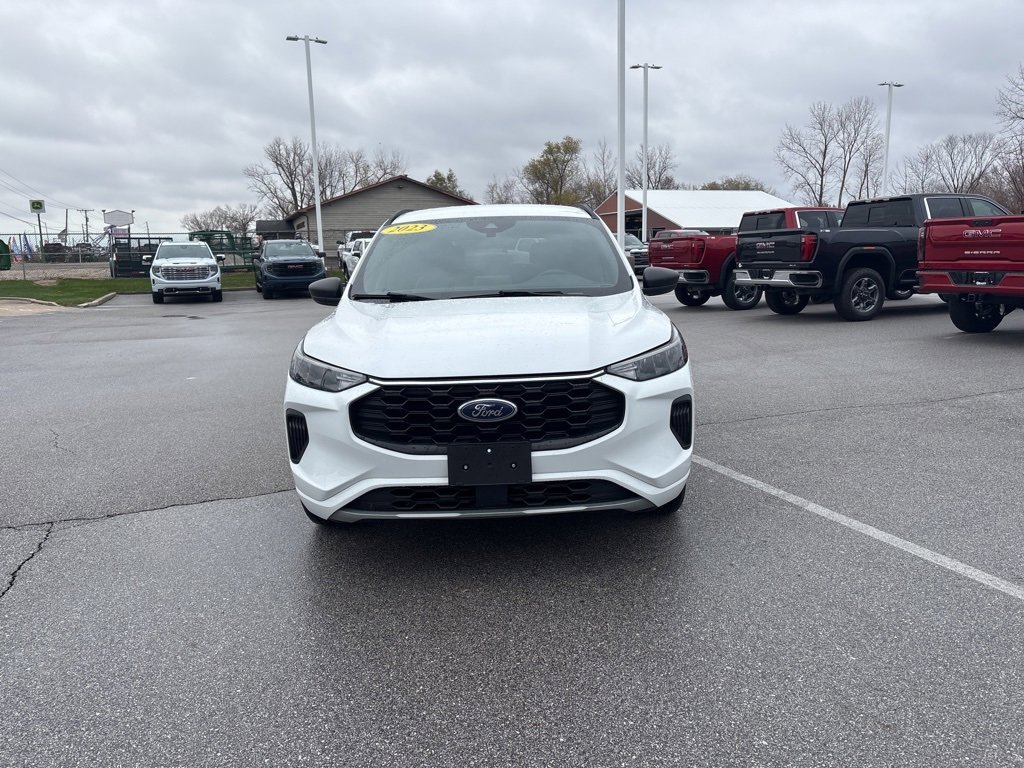 Used 2023 Ford Escape ST-Line image 2